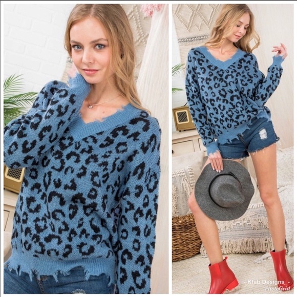 V Neck Frayed Hem Blue Leopard Sweater - Picture 2 of 5
